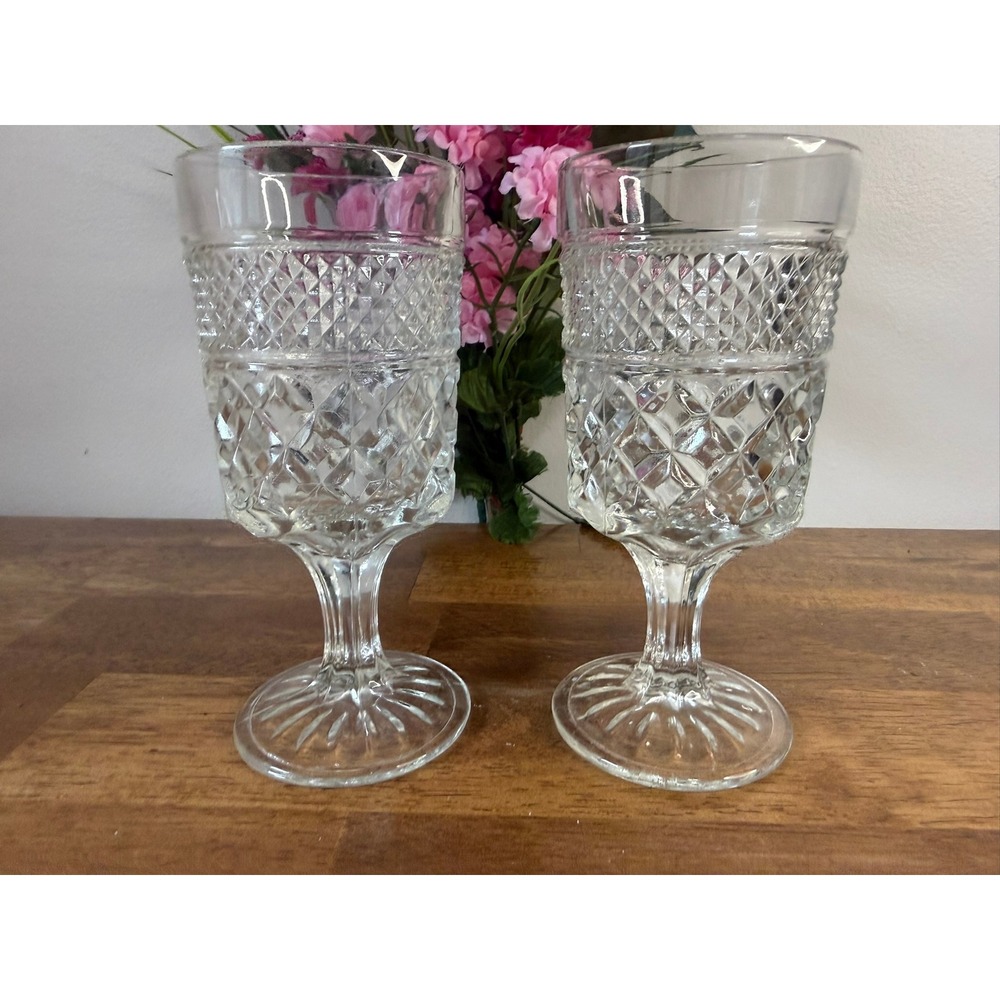 Anchor Hocking Wexford Goblets Vintage Glass Pair‎ Diamond Pattern Water Wine